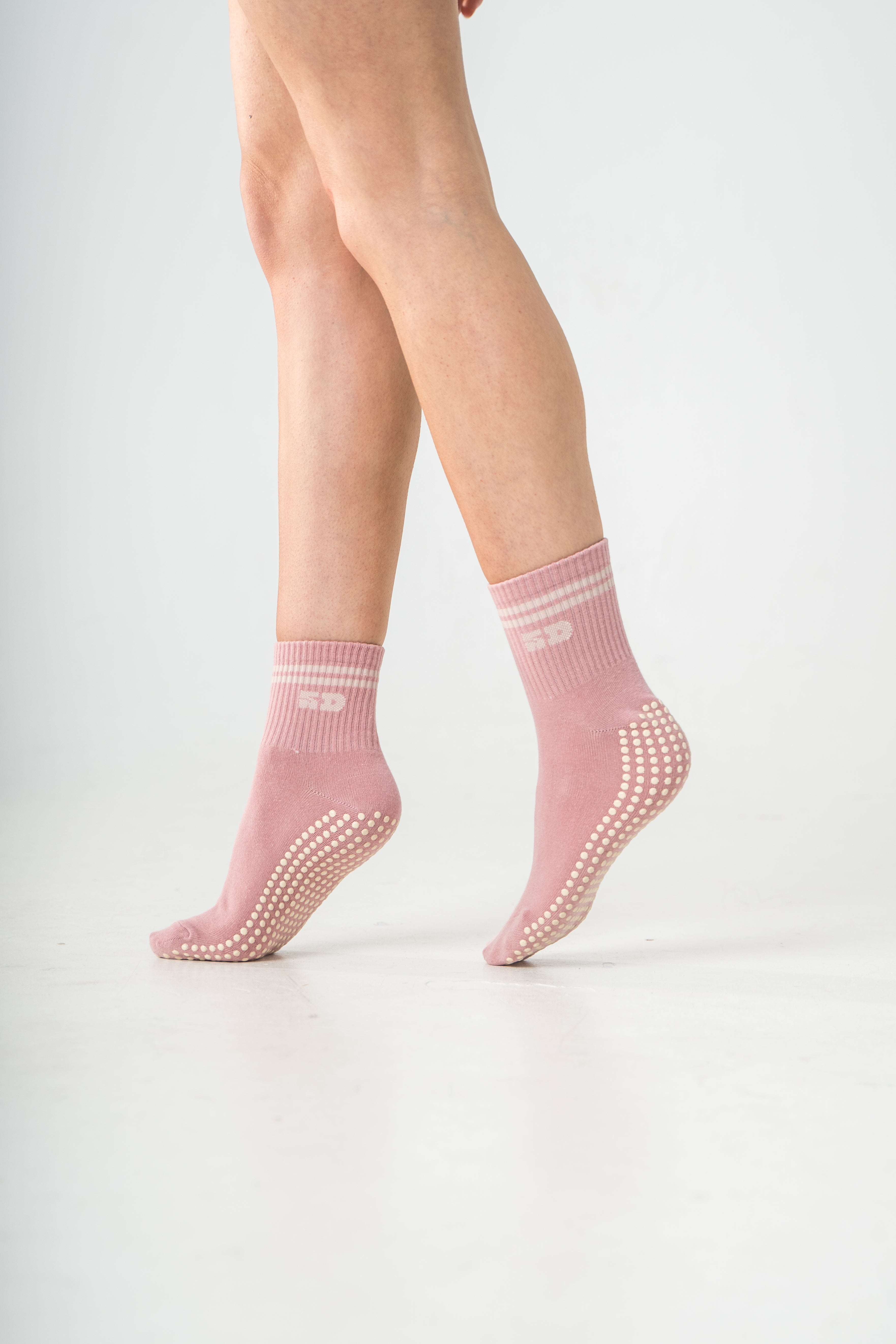 Dusty Pink Grip Socks – Single Pair